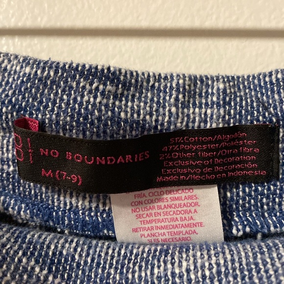 Blue with White Lace Trim Summer Shorts (M) - Picture 5 of 5